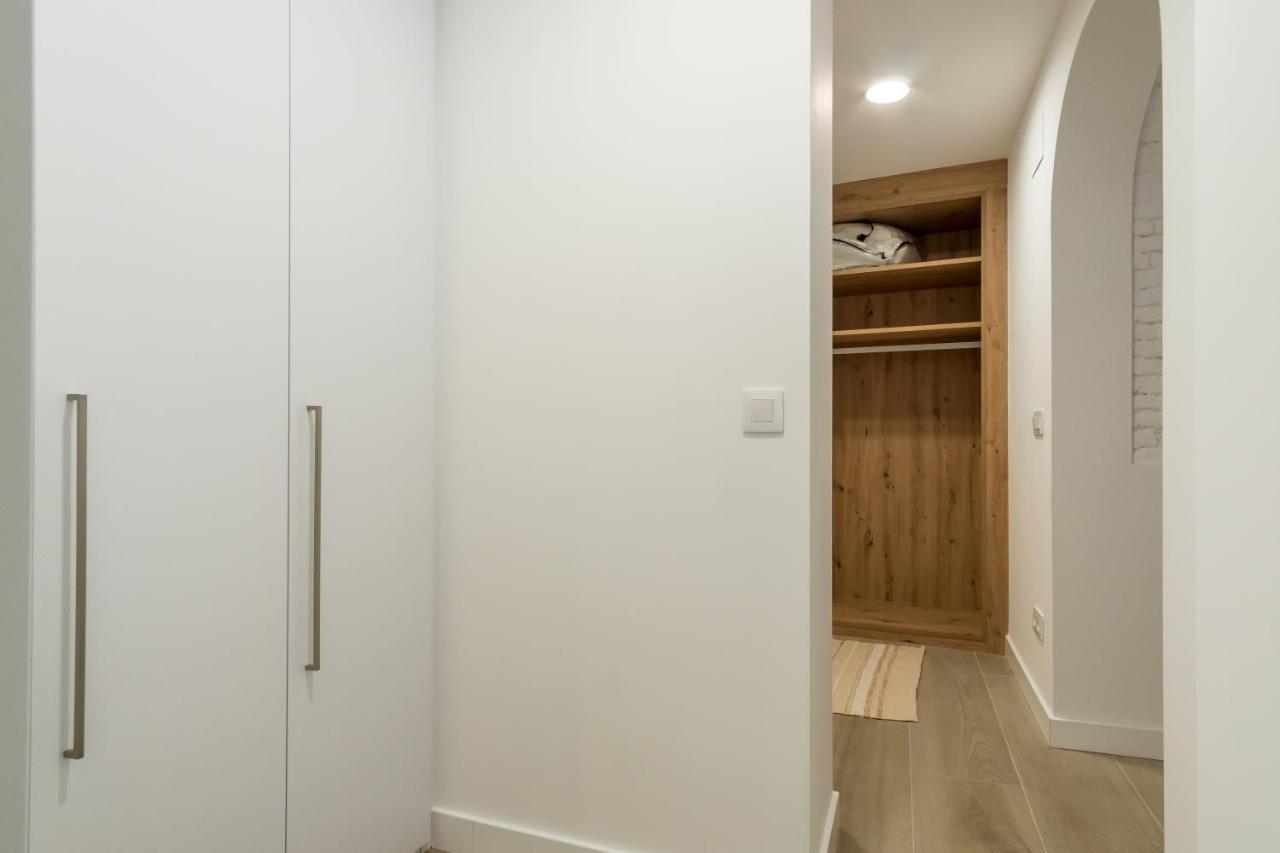 Modern And Bright- 2 Bd 2 Bth - Center Apartment Мадрид Екстериор снимка