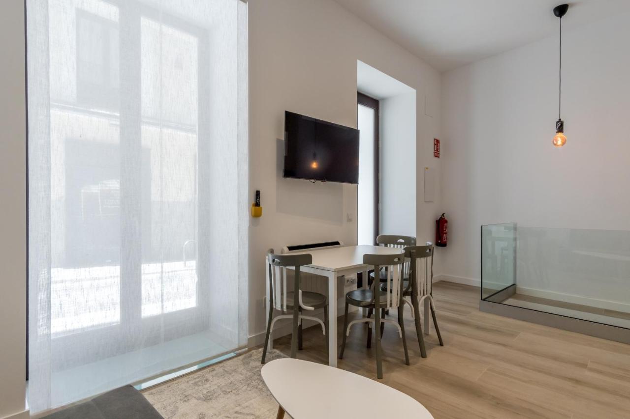 Modern And Bright- 2 Bd 2 Bth - Center Apartment Мадрид Екстериор снимка