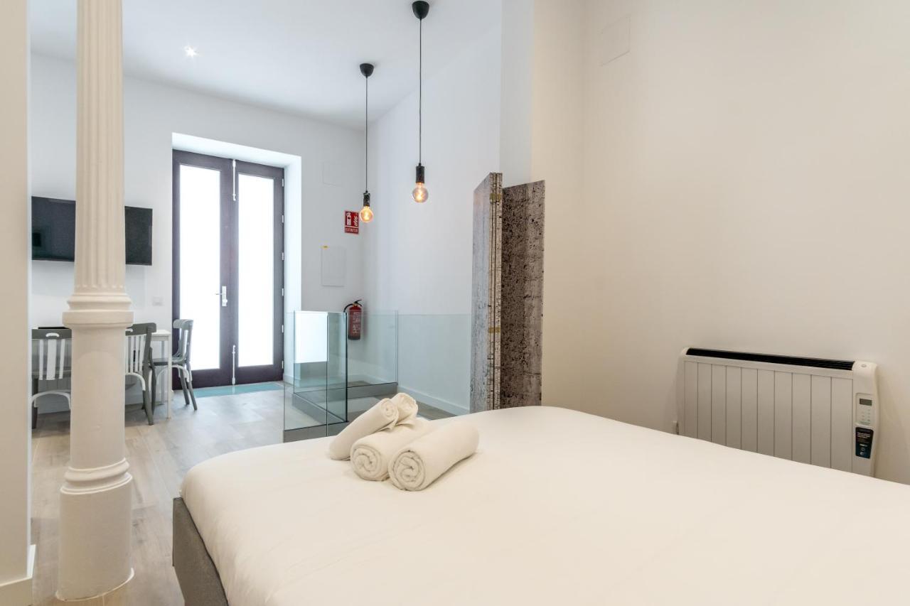 Modern And Bright- 2 Bd 2 Bth - Center Apartment Мадрид Екстериор снимка
